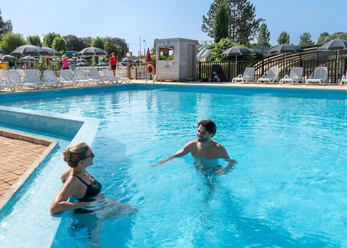 Camping 6p 3bdrms Aircon *